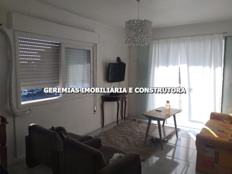 APARTAMENTO DE 1 DORMITÓRIO, COM BOX E PRÓXIMO A PRAIA